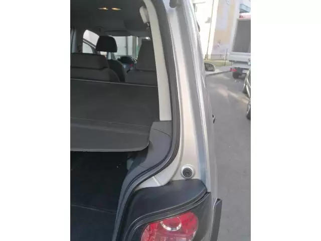 Volkswagen Touran cross - Imagine 9/10