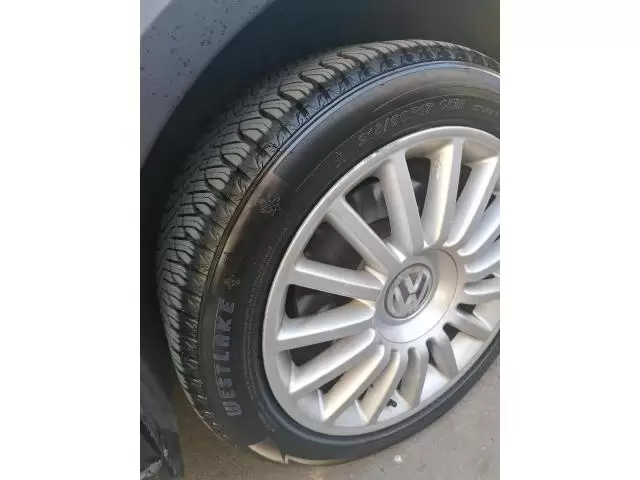 Volkswagen Touran cross - Imagine 10/10