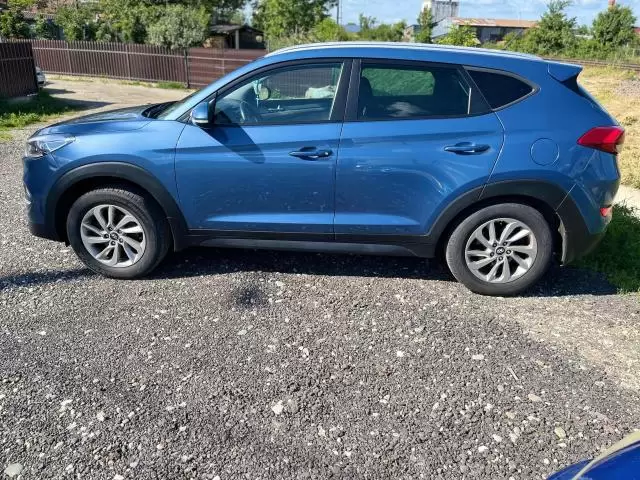 Hyundai Tucson benzină, 117.000 km, an 2016, climatronic, pilot automat, faruri Xenon, - Imagine 5/10