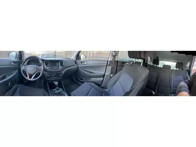 Hyundai Tucson benzină, 117.000 km, an 2016, climatronic, pilot automat, faruri Xenon, - Imagine 9/10