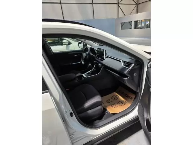 Toyota RAV4 Hybrid (Benzina Electric) | 178cp | Automata | 2x4 - Imagine 4/8