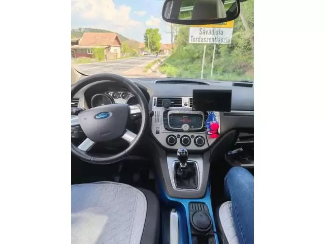 Ford Kuga - Imagine 4/8