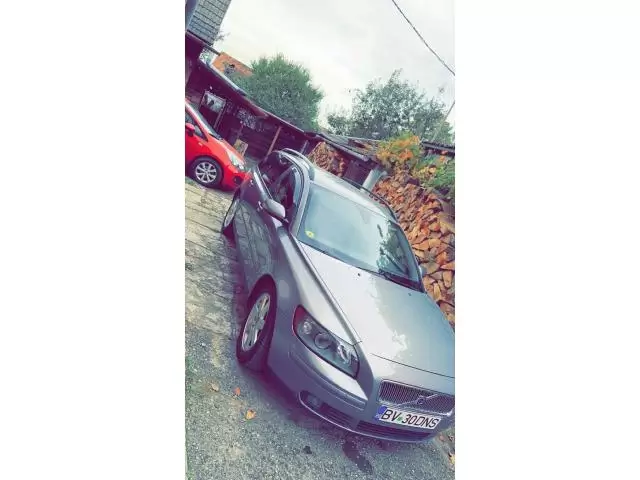 VOLVO V50 - Imagine 4/10