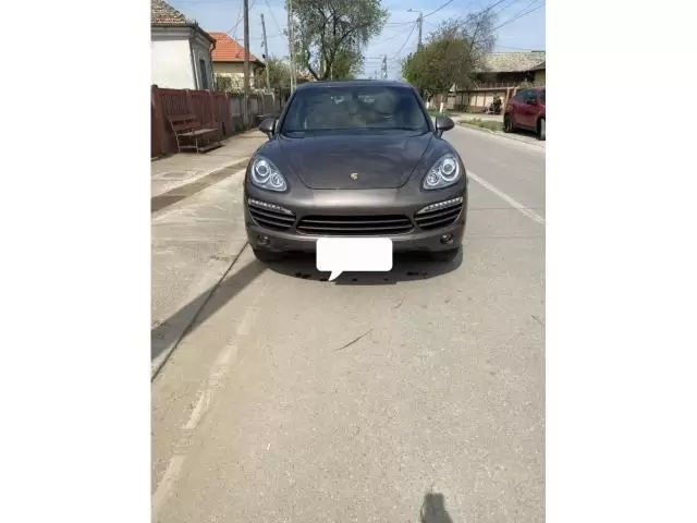 Porche Cayenne (negociabil)