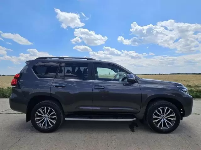 Toyota Land Cruiser 2.8l turbo Luxury - Imagine 5/9