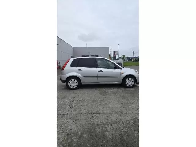 ford fiesta - Imagine 5/10