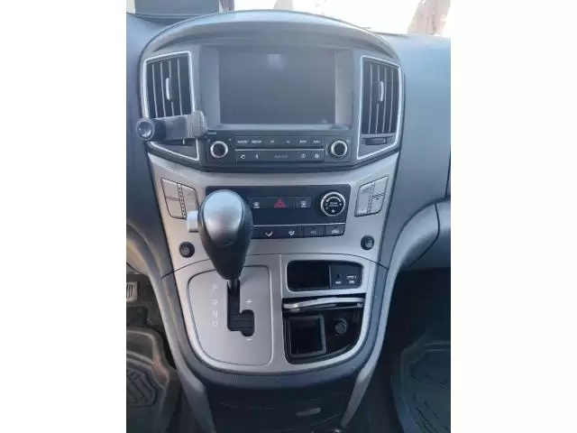 Hyundai H1 Grand Terex - Imagine 4/10