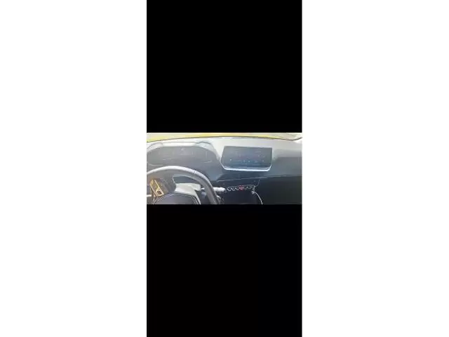 Peugeot 208 - Imagine 6/9