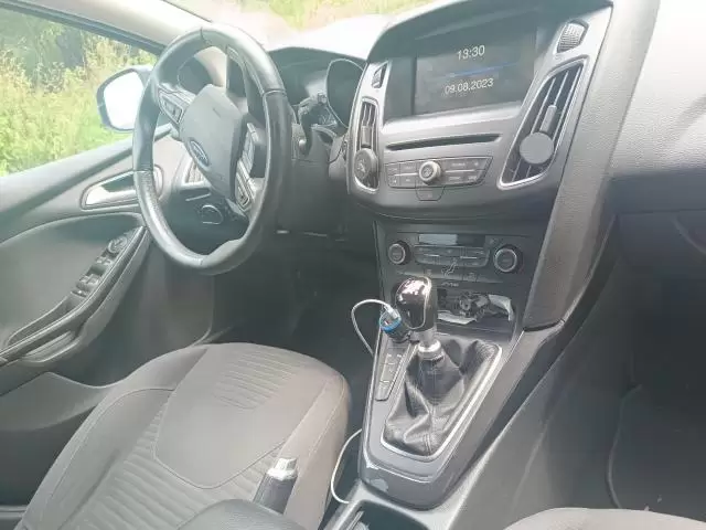 Ford Focus 2.0 tdci - Imagine 4/10