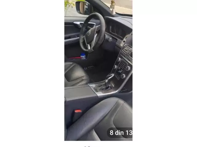 VOLVO XC 60 - Imagine 4/8