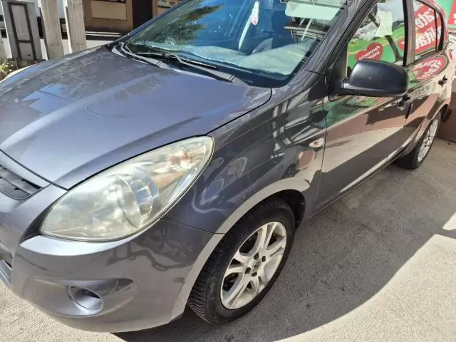 Hyundai I20 - Imagine 5/10